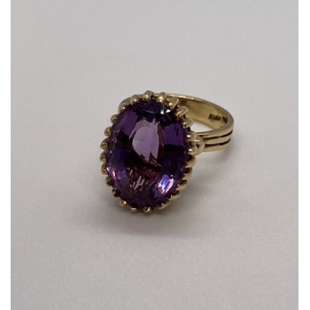 14K YELLOW GOLD & AMETHYST RING  SIZE 5.5