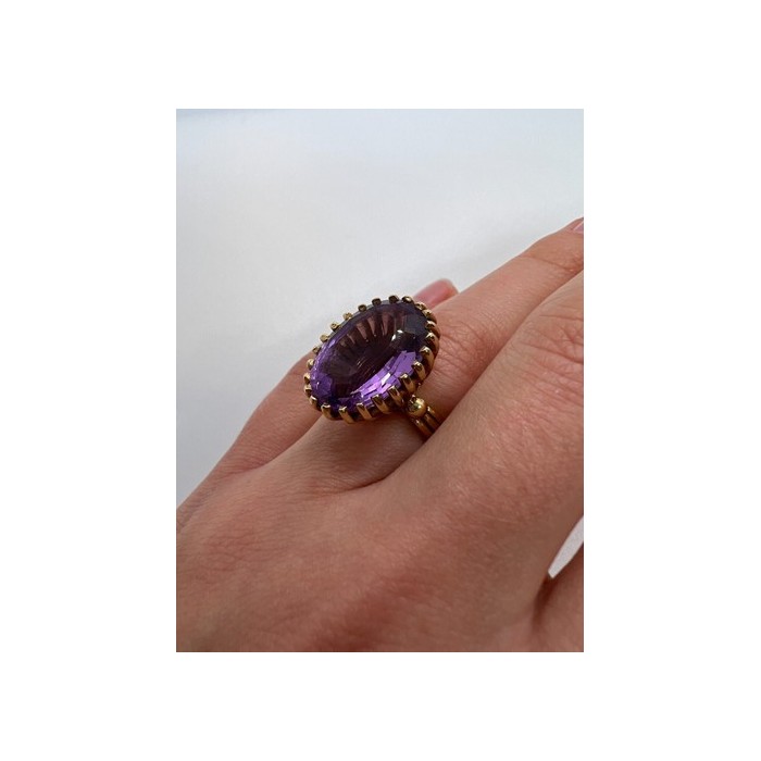 14K YELLOW GOLD & AMETHYST RING  SIZE 5.5
