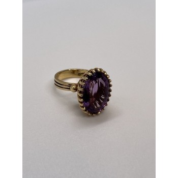14K YELLOW GOLD & AMETHYST RING  SIZE 5.5