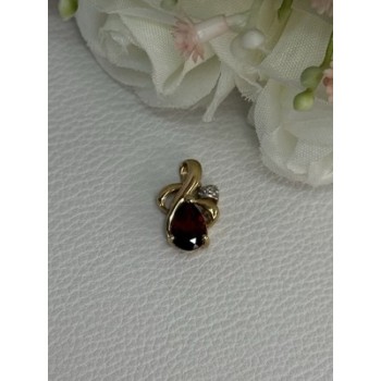 10K YELLOW GOLD GARNET & DIAMOND PENDANT LENGTH 0.65 INCH