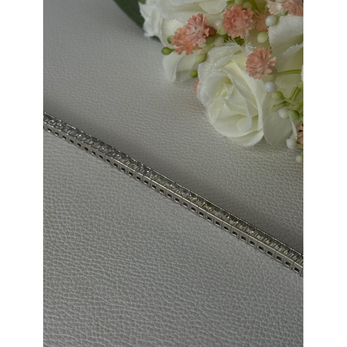 Elegant 925 Sterling Silver CZ Bracelet Length 8 Inch