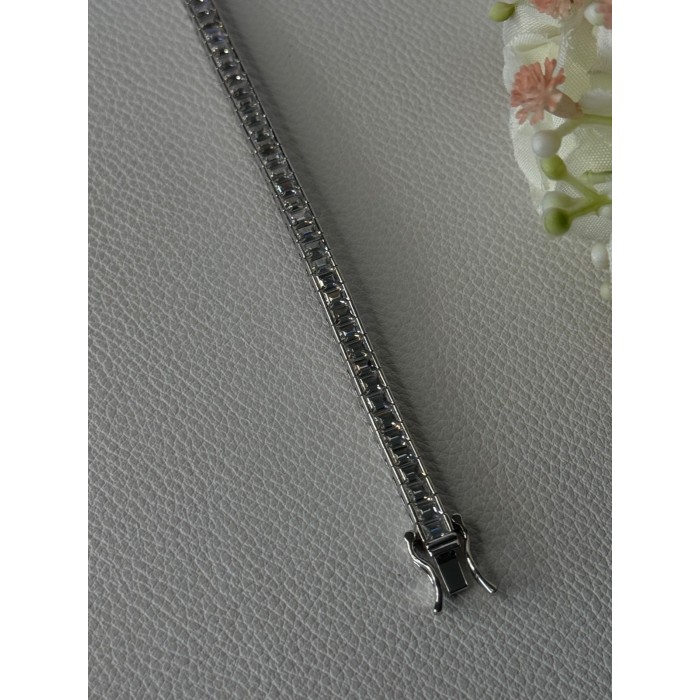 Elegant 925 Sterling Silver CZ Bracelet Length 8 Inch