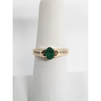 14K YELLOW GOLD EMERALD & DIAMONDS  RING  SIZE 5.5