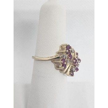 10K YELLOW GOLD RUBY & DIAMOND RING  SIZE 5.5