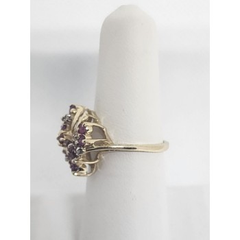 10K YELLOW GOLD RUBY & DIAMOND RING  SIZE 5.5