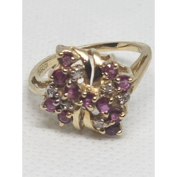 10K YELLOW GOLD RUBY & DIAMOND RING  SIZE 5.5