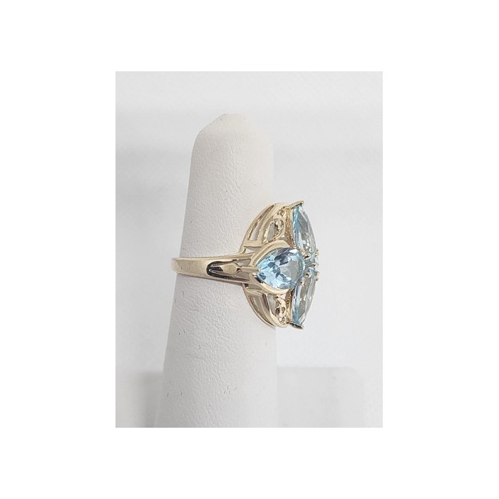10K YELLOW GOLD & TOPAZ RING  SIZE 4