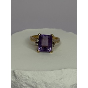 10K YELLOW GOLD AMETHYST & DIAMONDS RING SIZE 6.5