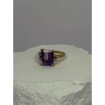 10K YELLOW GOLD AMETHYST & DIAMONDS RING SIZE 6.5