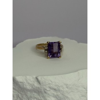 10K YELLOW GOLD AMETHYST & DIAMONDS RING SIZE 6.5