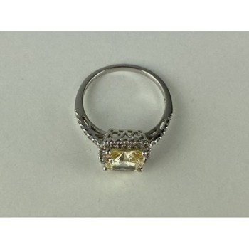 925 Sterling Silver CZ Ring Size 7