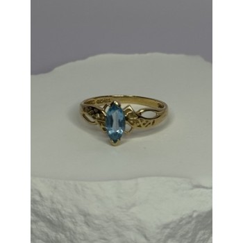 10K YELLOW GOLD BLUE TOPAZ RING SIZE 6.8