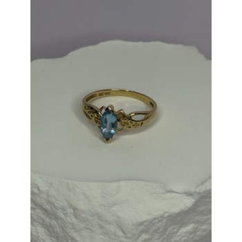 10K YELLOW GOLD BLUE TOPAZ RING SIZE 6.8