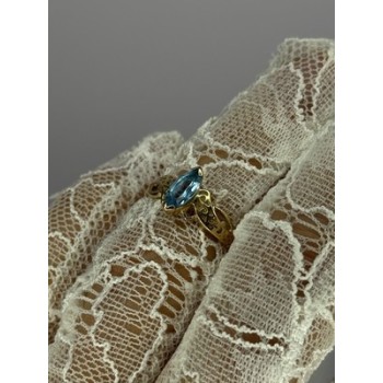 10K YELLOW GOLD BLUE TOPAZ RING SIZE 6.8