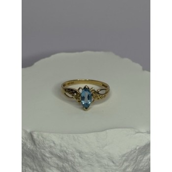 10K YELLOW GOLD BLUE TOPAZ RING SIZE 6.8