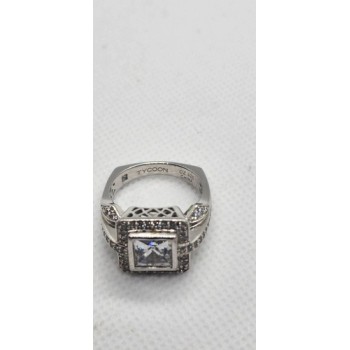 925 Sterling Silver CZ Ring Size 8
