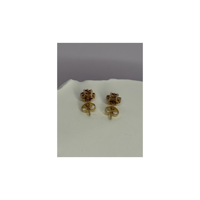 14K YELLOW GOLD RUBY & DIAMONDS FLOWER EARRINGS LENGTH 0.25 INCH