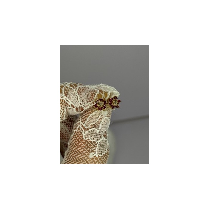 14K YELLOW GOLD RUBY & DIAMONDS FLOWER EARRINGS LENGTH 0.25 INCH