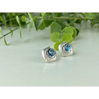 925 STERLING SILVER BLUE TOPAZ STUD EARRINGS