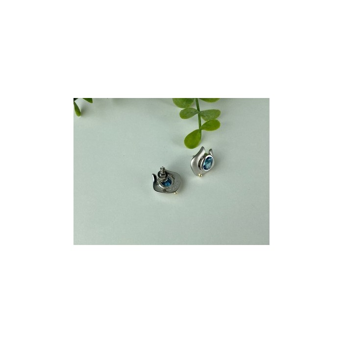 925 STERLING SILVER BLUE TOPAZ STUD EARRINGS