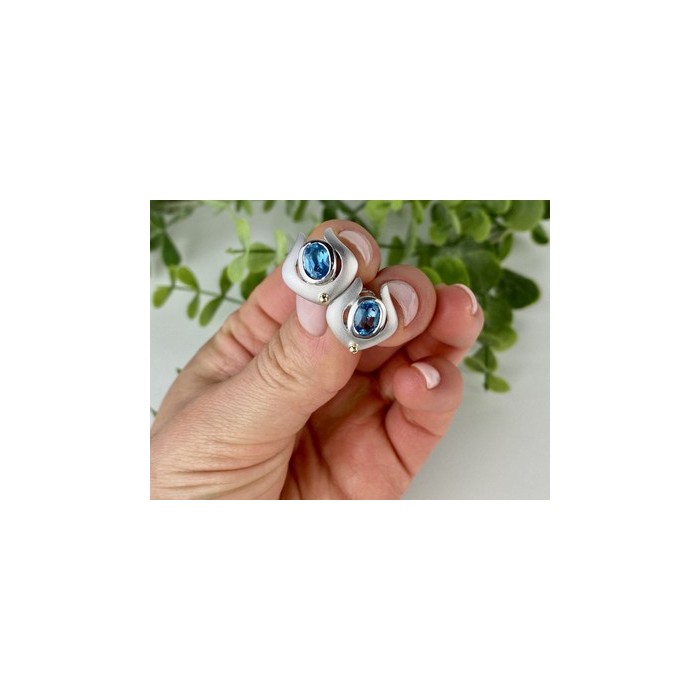 925 STERLING SILVER BLUE TOPAZ STUD EARRINGS