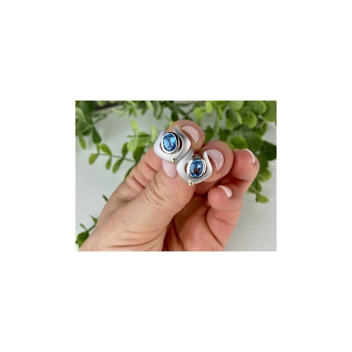 925 STERLING SILVER BLUE TOPAZ STUD EARRINGS