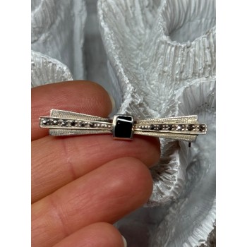 925 Sterling Silver Onyx & Marcasite Brooch Length 1.8 Inch