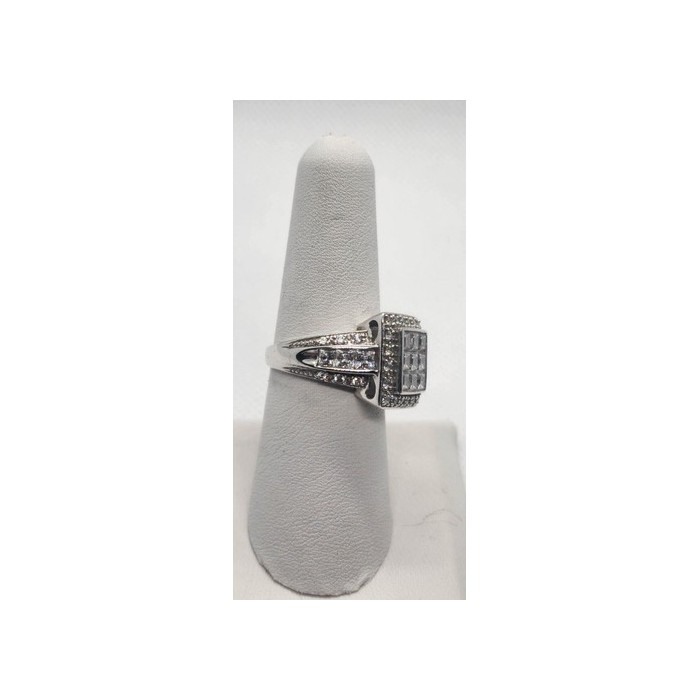 925 Sterling Silver CZ Ring Size 7.5