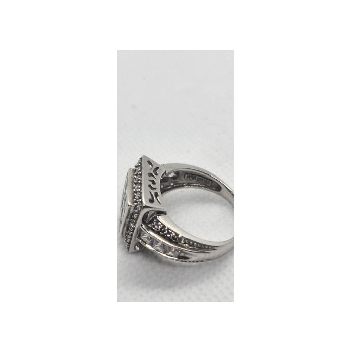925 Sterling Silver CZ Ring Size 7.5