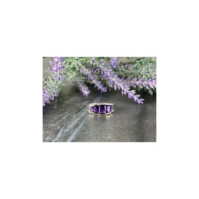 925 Sterling Silver Amethyst Ring Size 6.5