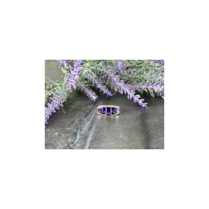 925 Sterling Silver Amethyst Ring Size 6.5