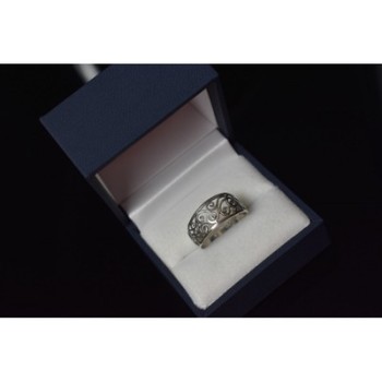 925 Sterling Silver Ring Size 8