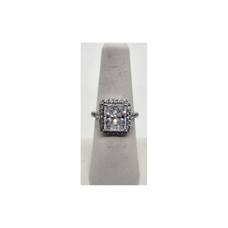 925 Sterling Silver CZ Ring Size 7