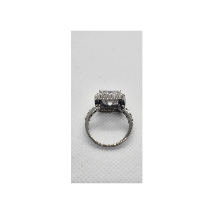925 Sterling Silver CZ Ring Size 7