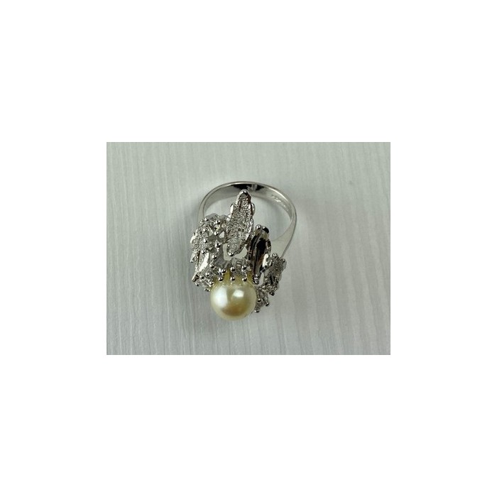 925 Sterling Silver Pearl & CZ Ring Size 6
