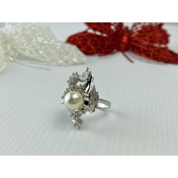 925 Sterling Silver Pearl & CZ Ring Size 6