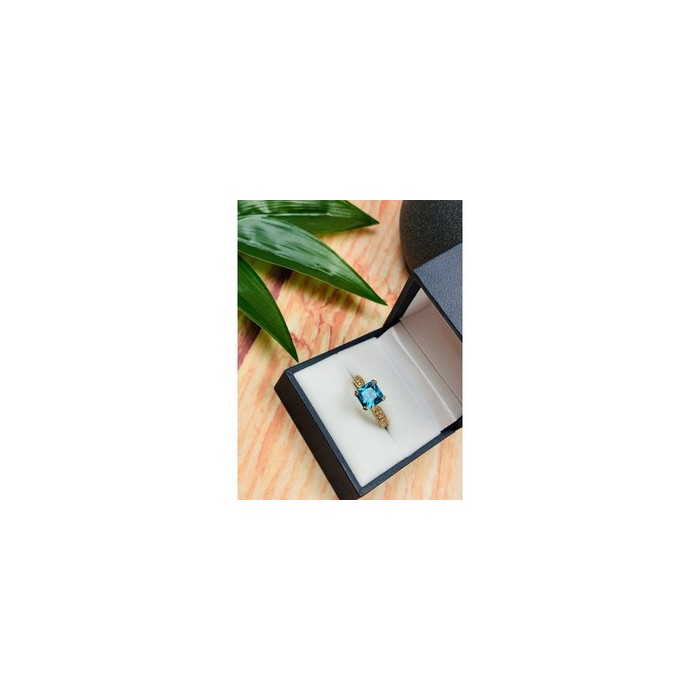 925 Sterling Silver Gold Plated Blue Topaz Ring Size 8