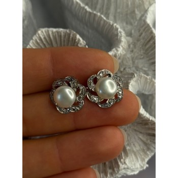 Beautiful 925 Sterling Silver Pearl Earrings Length 0.60 Inch