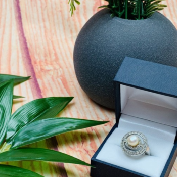 925 Sterling Silver Pearl Ring Size 8