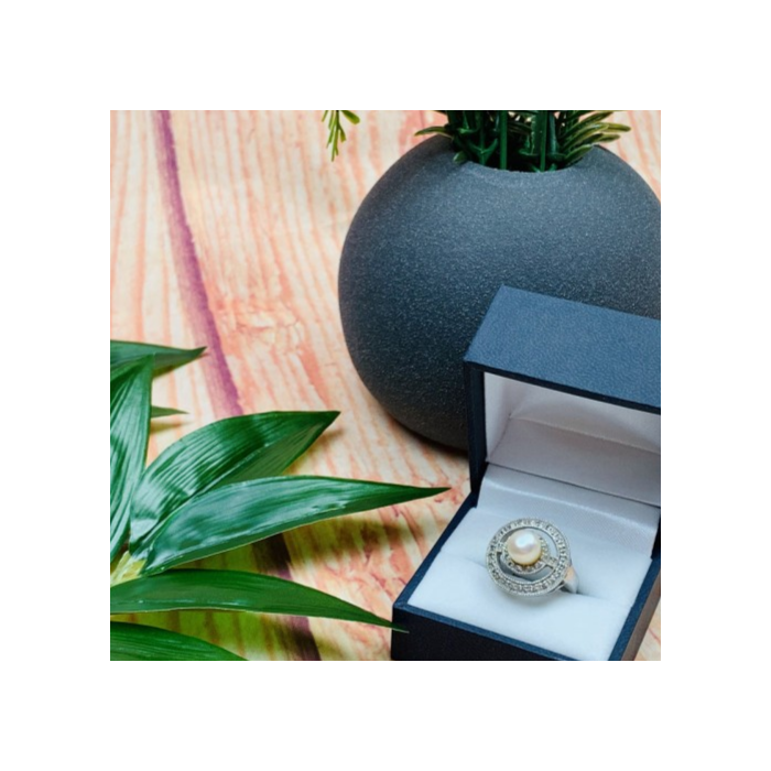 925 Sterling Silver Pearl Ring Size 8