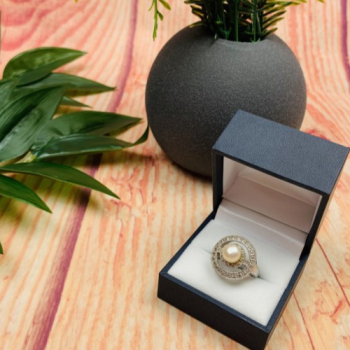 925 Sterling Silver Pearl Ring Size 8