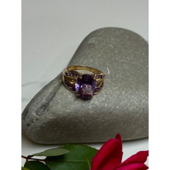 10K YELLOW GOLD AMETHYST RING SIZE 7