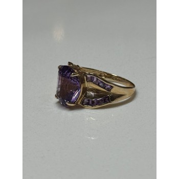 10K YELLOW GOLD AMETHYST RING SIZE 7
