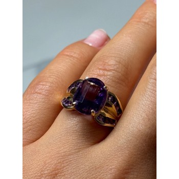 10K YELLOW GOLD AMETHYST RING SIZE 7