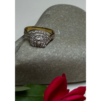 10K YELLOW GOLD DIAMONDS RING SIZE 9