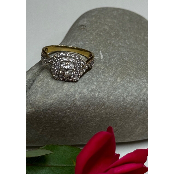 10K YELLOW GOLD DIAMONDS RING SIZE 9