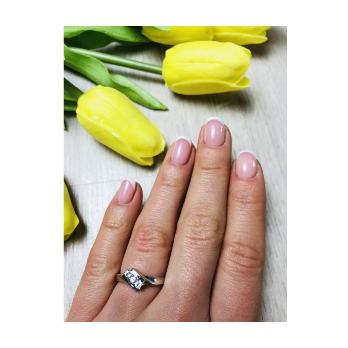 925 Sterling Silver CZ Ring Size 7