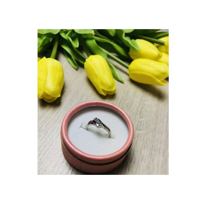 925 Sterling Silver CZ Ring Size 7