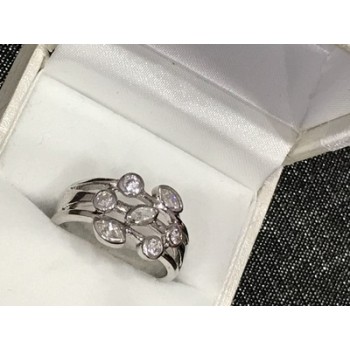 925 Sterling Silver CZ Ring Size 8