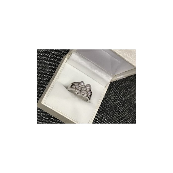 925 Sterling Silver CZ Ring Size 8